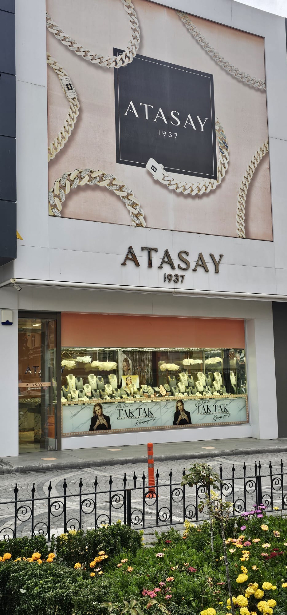Atasay Kuyumculuk Şube mağazası